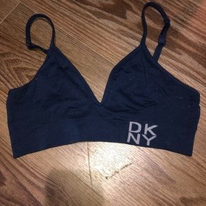 sports bra